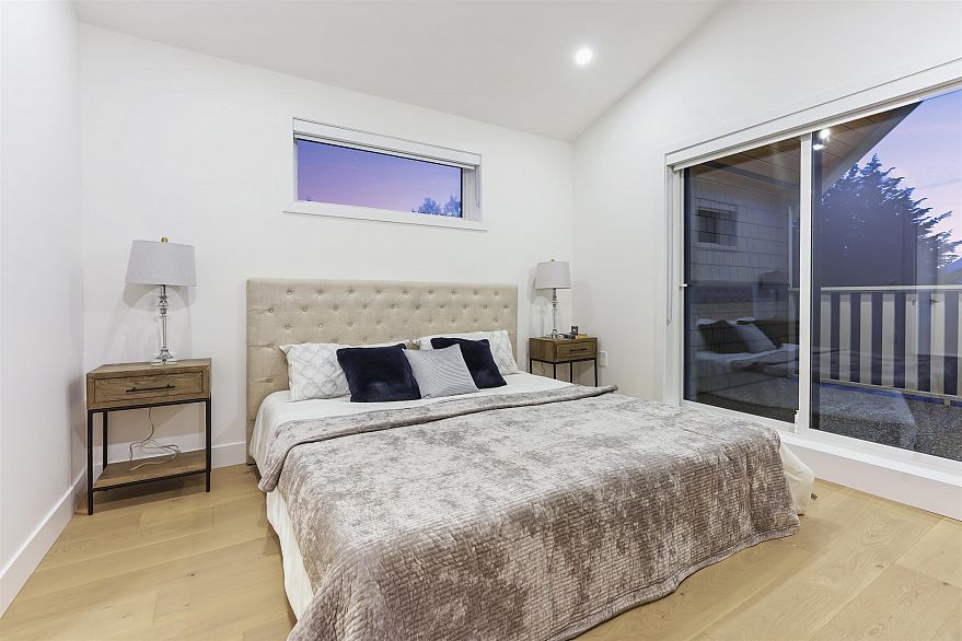 1 1322 E 13th Avenue