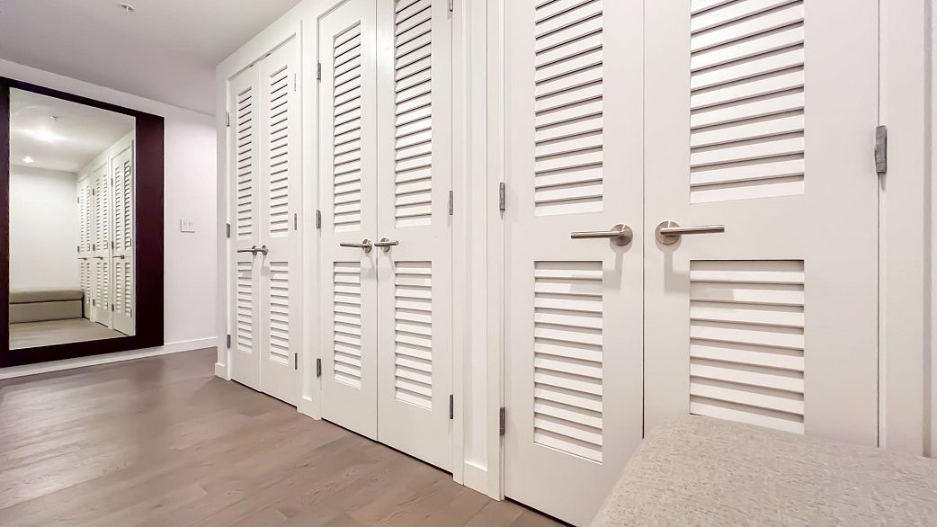 1801 2411 Heather Street