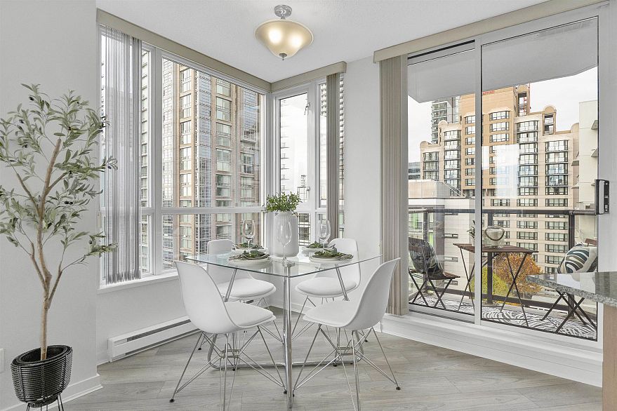 1507 1212 Howe Street