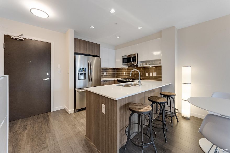 204 202 E 24th Avenue