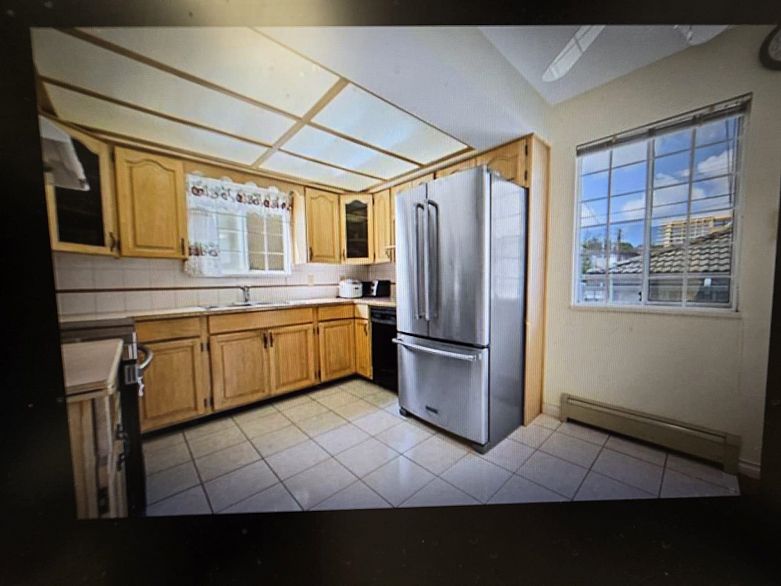 5009 ST. CATHERINES STREET, Vancouver BC V5W 3E9