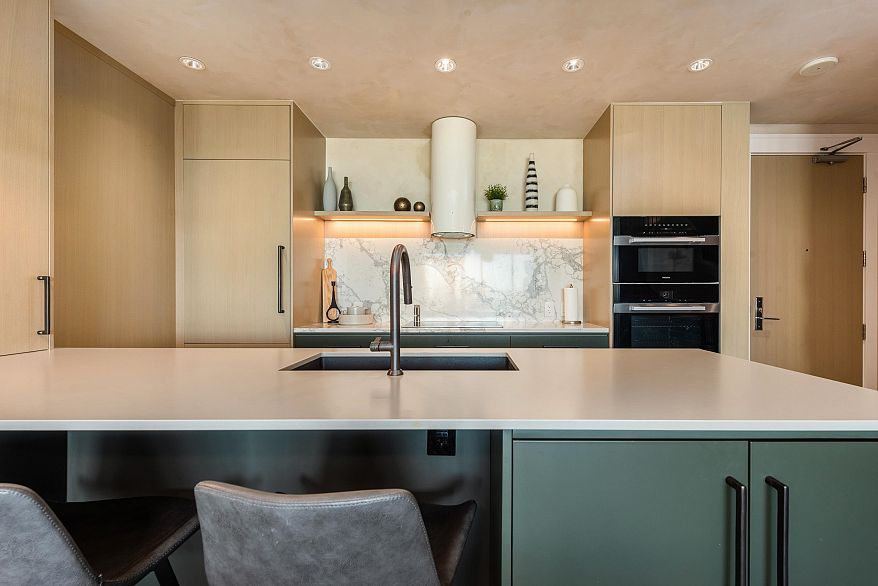 805 1616 Columbia Street