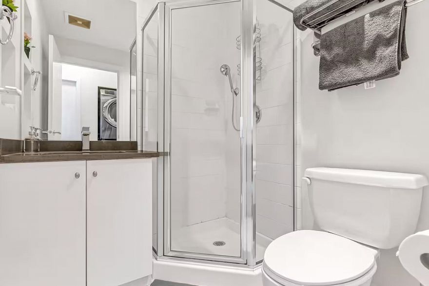 302 1238 Burrard Street