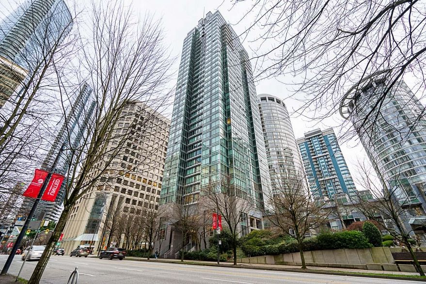 1807 1200 W Georgia Street