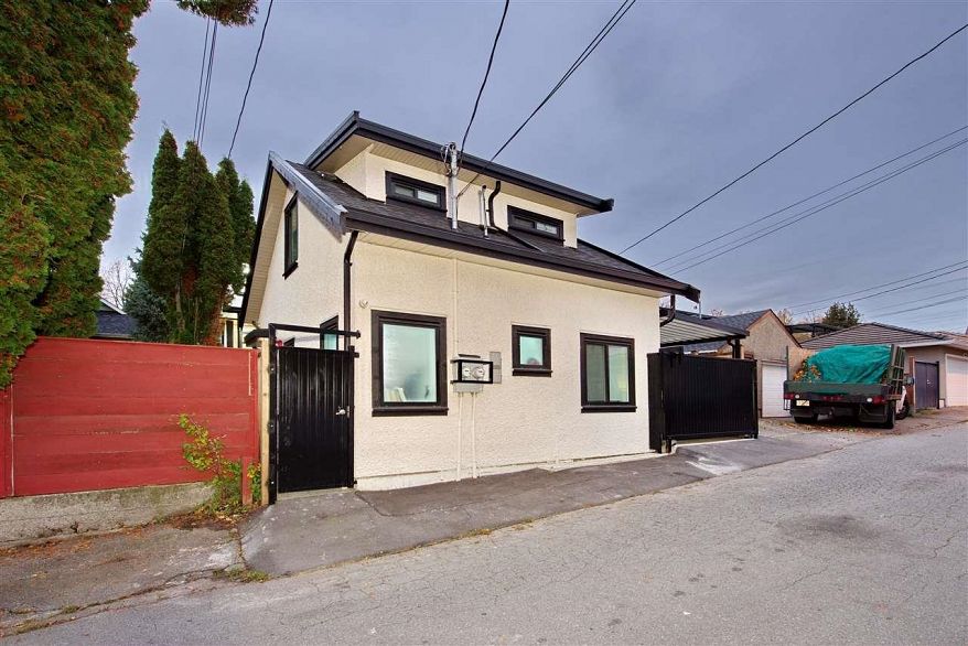 5886 Sherbrooke Street