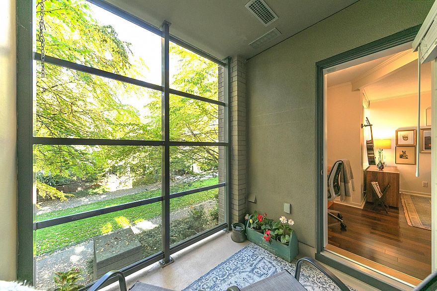 201 2263 Redbud Lane