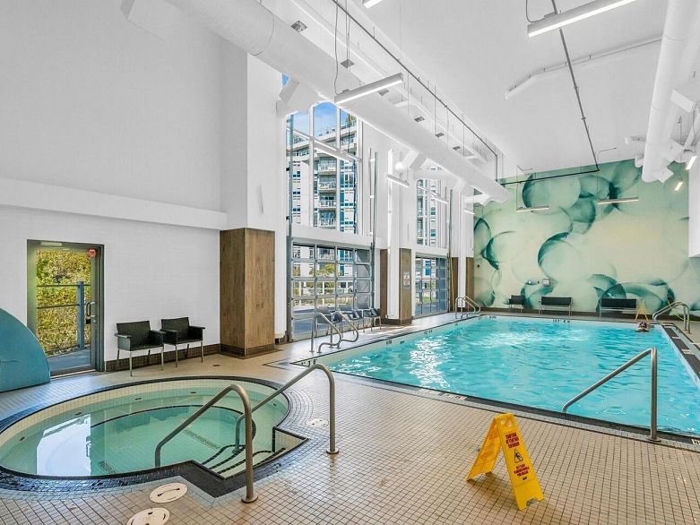 2008 8538 River District Crossing