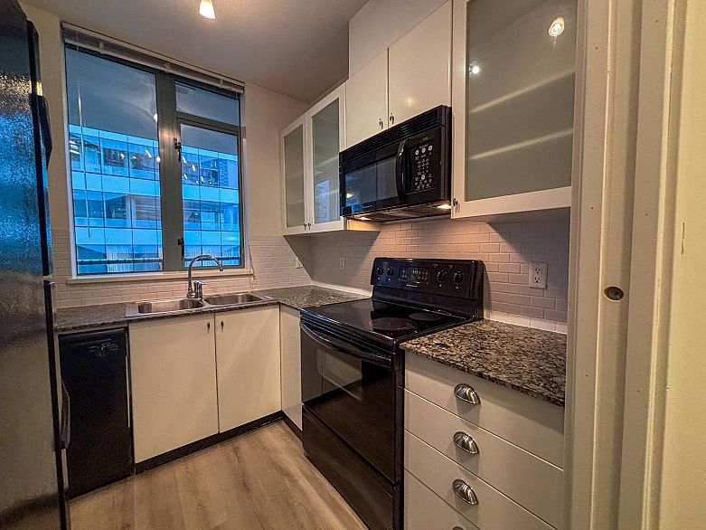 703 1238 Burrard Street