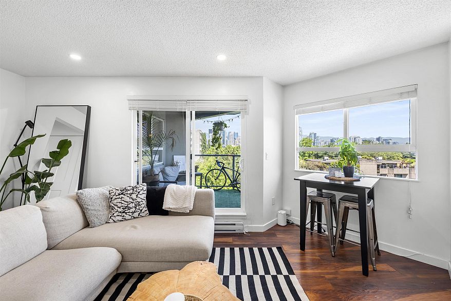 306 1365 W 4th Avenue