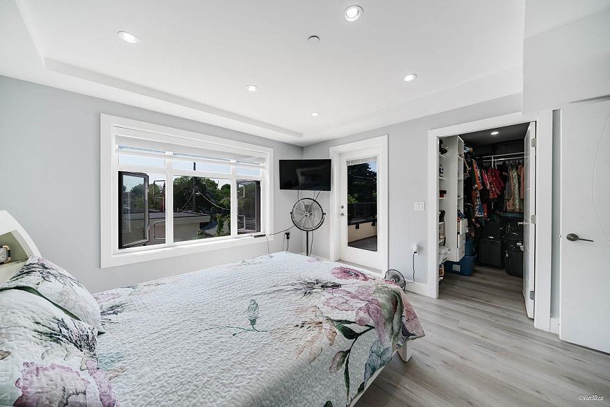 4841 Dumfries Street