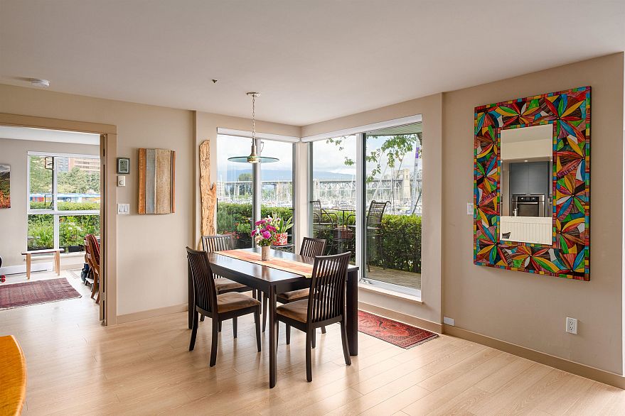 108 1502 Island Park Walk