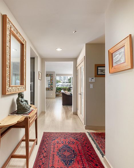 108 1502 Island Park Walk