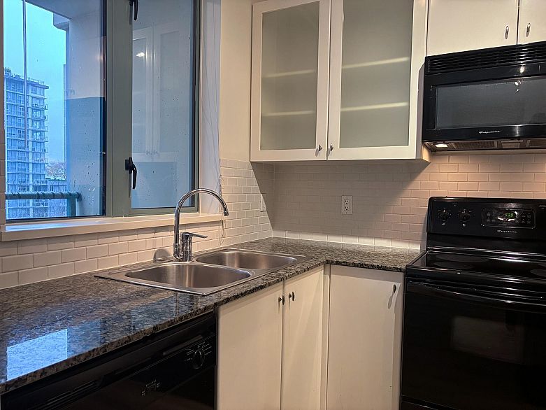 703 1238 Burrard Street