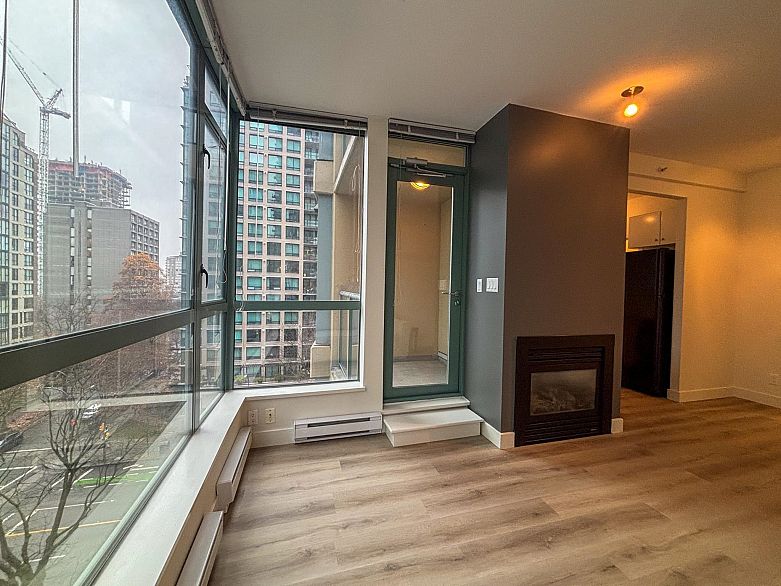 703 1238 Burrard Street