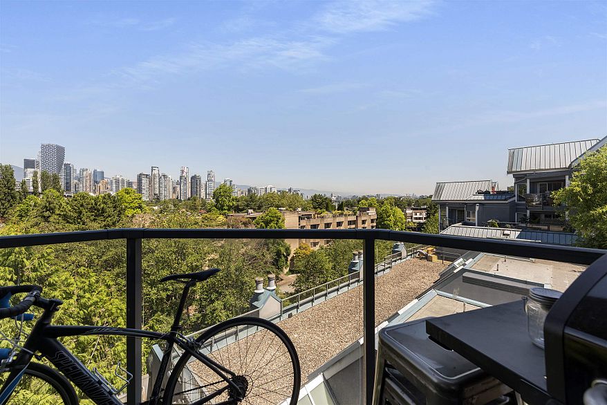 306 1365 W 4th Avenue