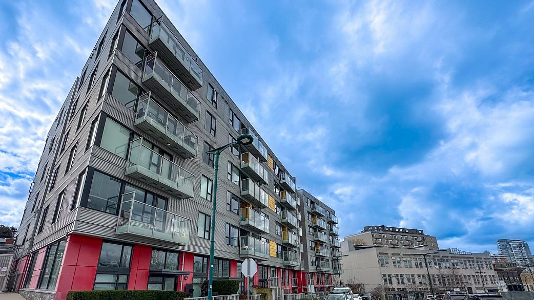 503 384 E 1st Avenue