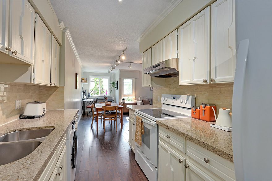 204 1424 Walnut Street