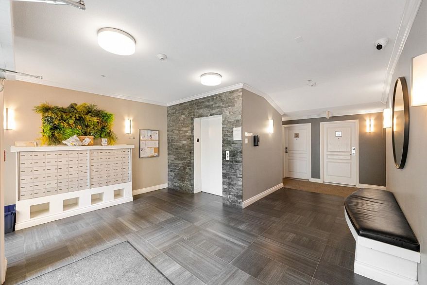 401 2929 W 4th Avenue