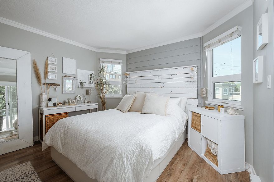 21 1182 W 7th Avenue