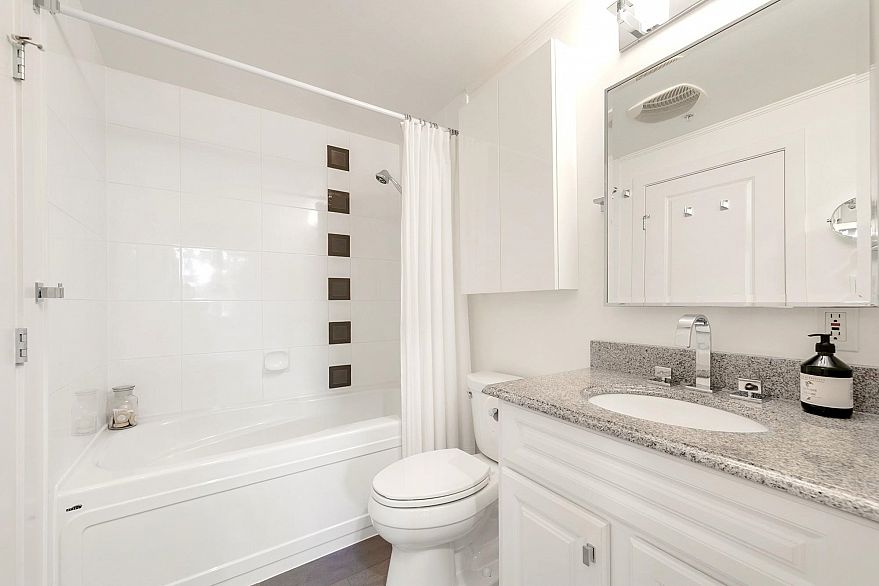 201 2263 Redbud Lane