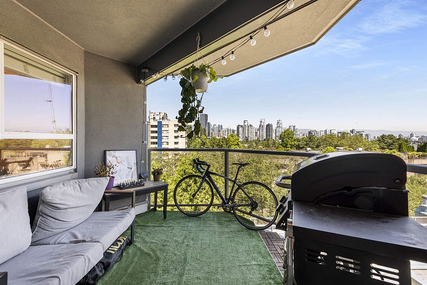 306 1365 W 4th Avenue