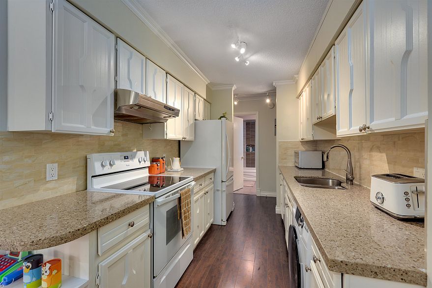 204 1424 Walnut Street