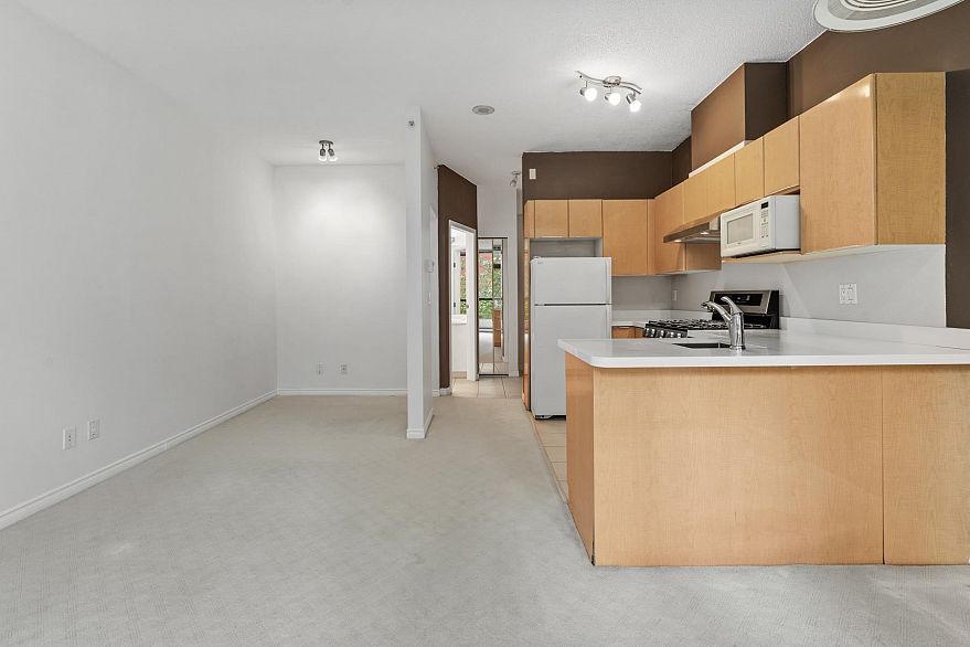 310 1239 W Georgia Street