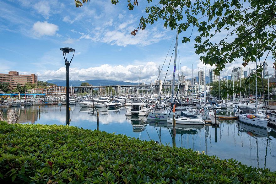 108 1502 Island Park Walk