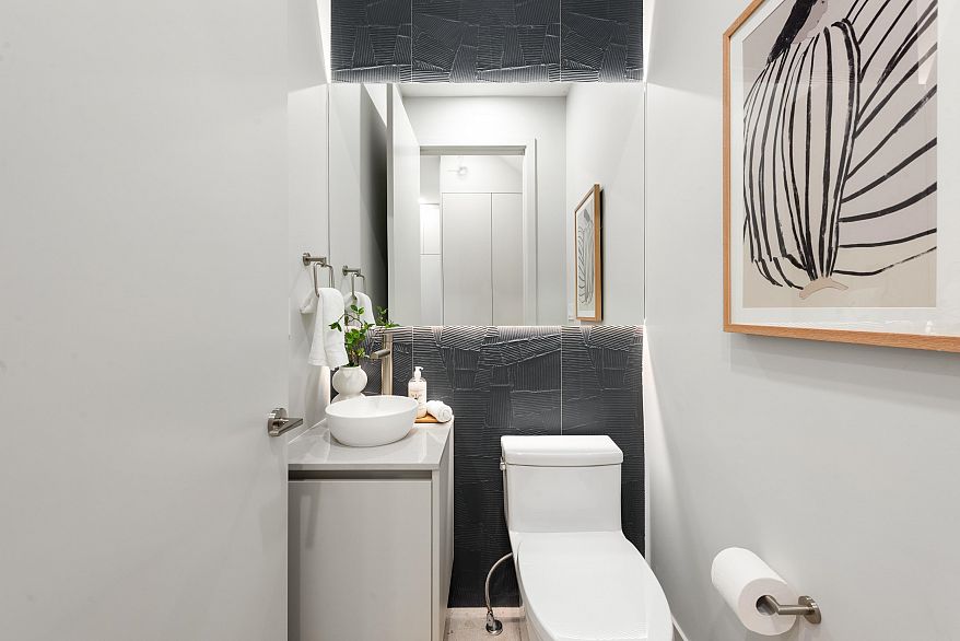 1 2635 W 12th Avenue