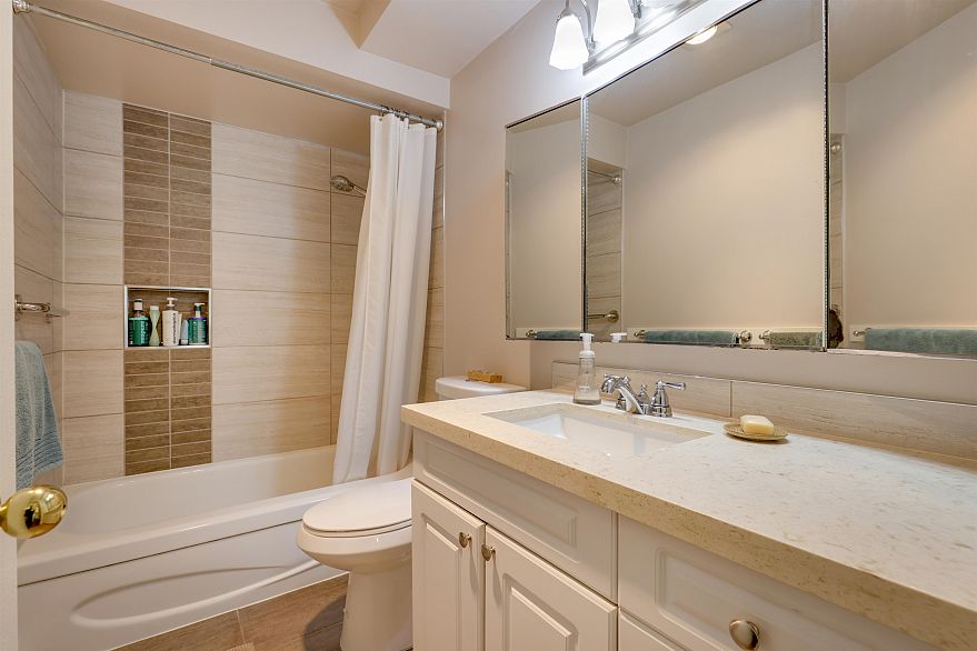 204 1424 Walnut Street