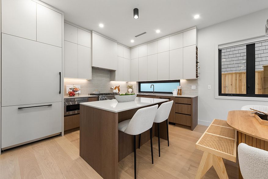 1 2635 W 12th Avenue