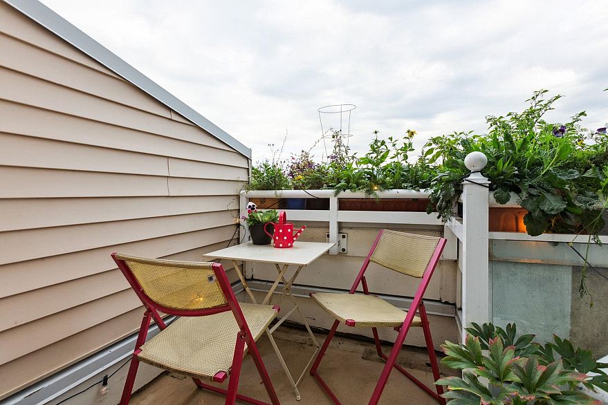 314 2565 W Broadway Street