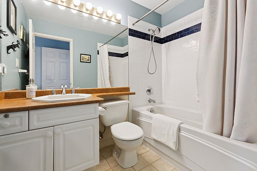 314 2565 W Broadway Street