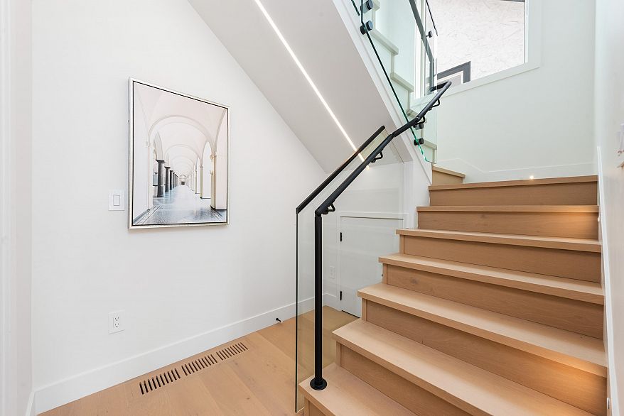 2 3232 W 38th Avenue