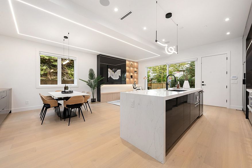 1 3232 W 38th Avenue