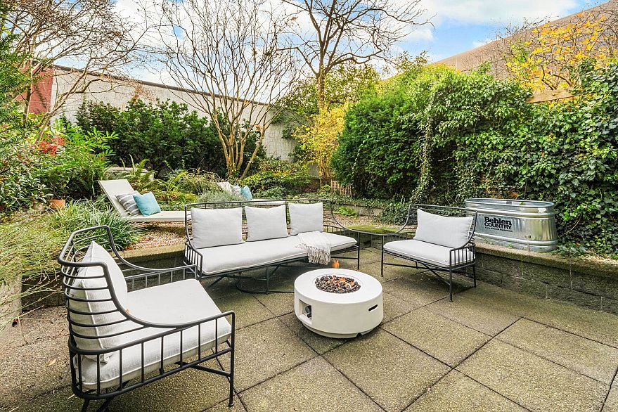 302 1438 W 7th Avenue