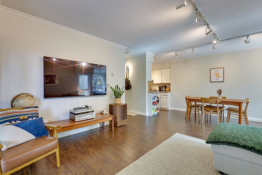 204 1424 Walnut Street