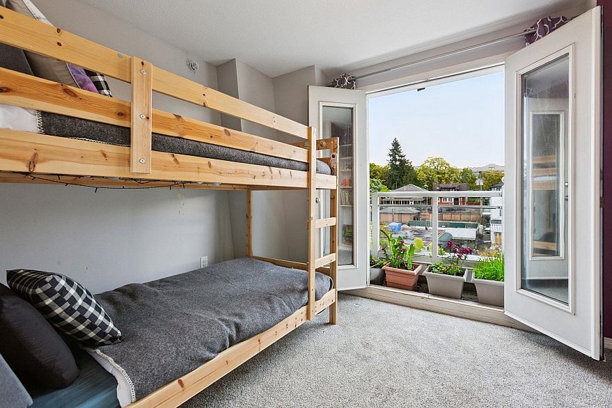 314 2565 W Broadway Street