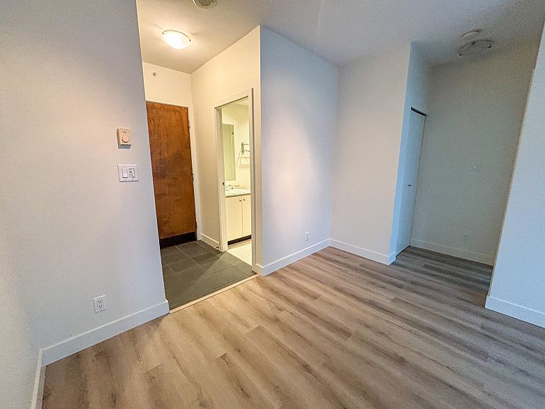 703 1238 Burrard Street