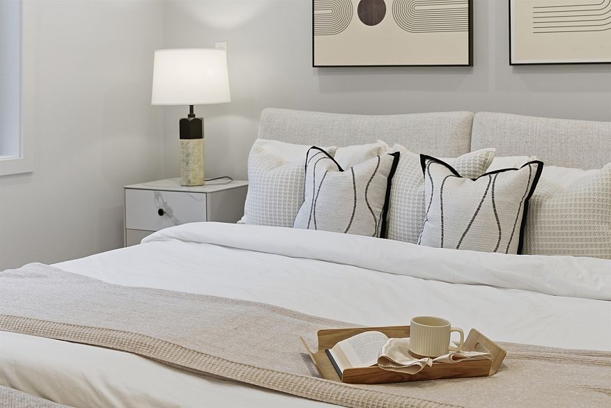 2 2635 W 12th Avenue