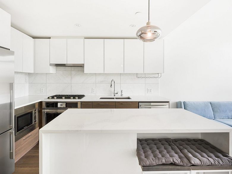 2008 8538 River District Crossing