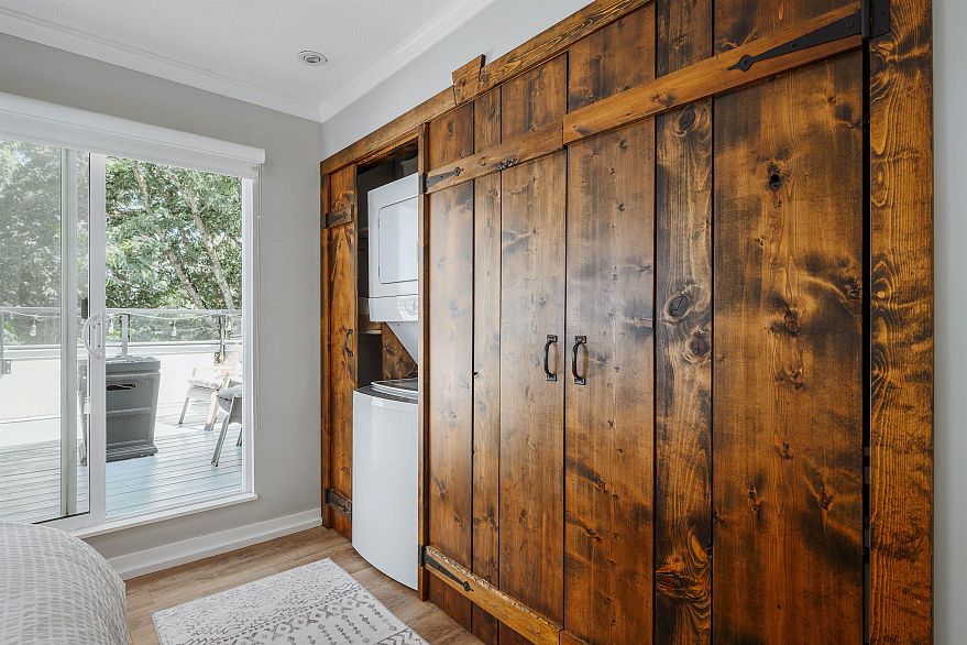 21 1182 W 7th Avenue