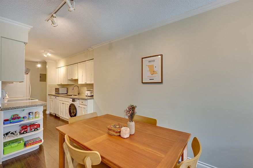 204 1424 Walnut Street