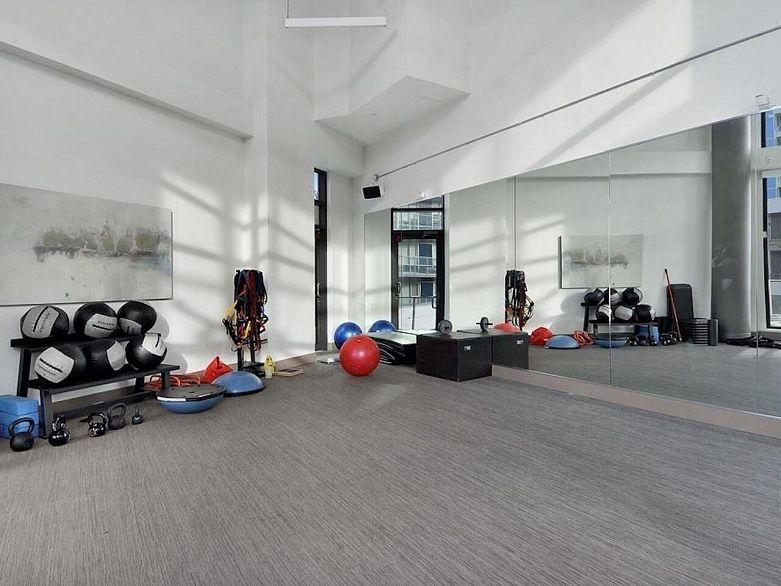 2008 8538 River District Crossing