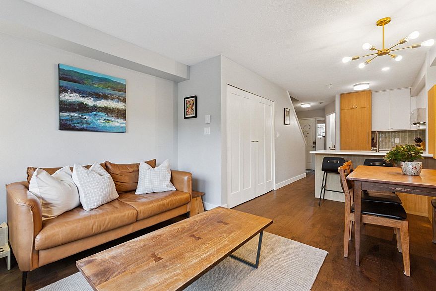 314 2565 W Broadway Street