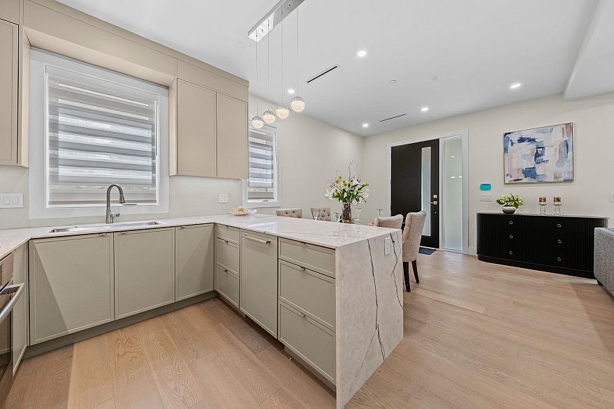 1 4650 Gothard Street