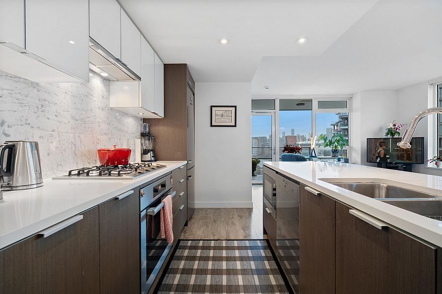 1605 110 Switchmen Street