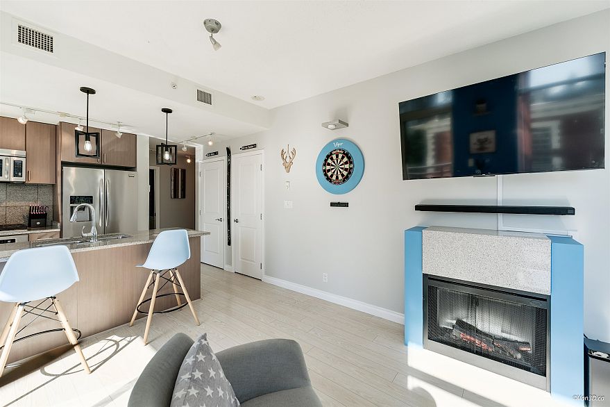 702 1211 Melville Street