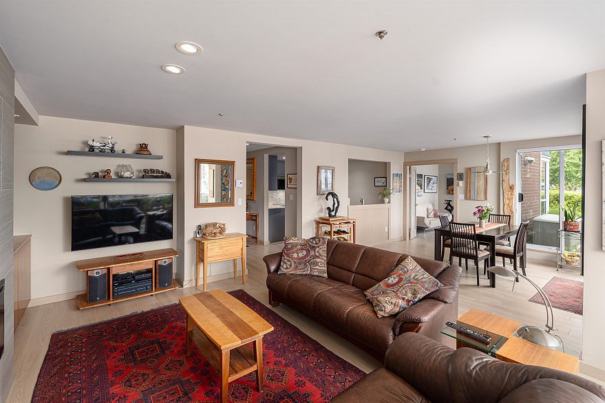 108 1502 Island Park Walk