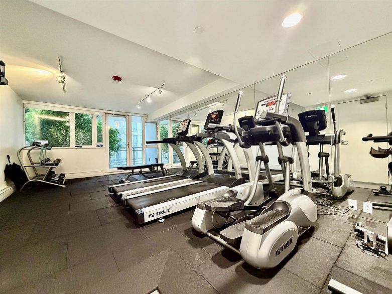 1508 188 Keefer Street